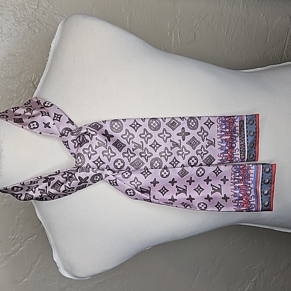 Authentic Louis Vuitton LV Monogram Map Rose Silk Scarf Bandeau - Picture 1 of 4